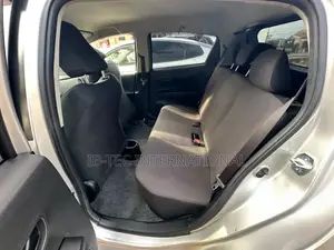 Toyota Vitz 2014 Silver