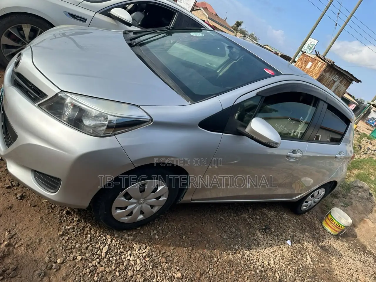 Toyota Vitz 2014 Silver