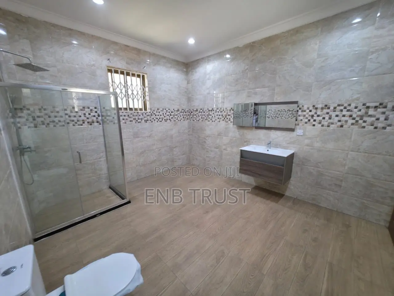 8bdrm Duplex in East Legon, A&C Mall Area for rent
