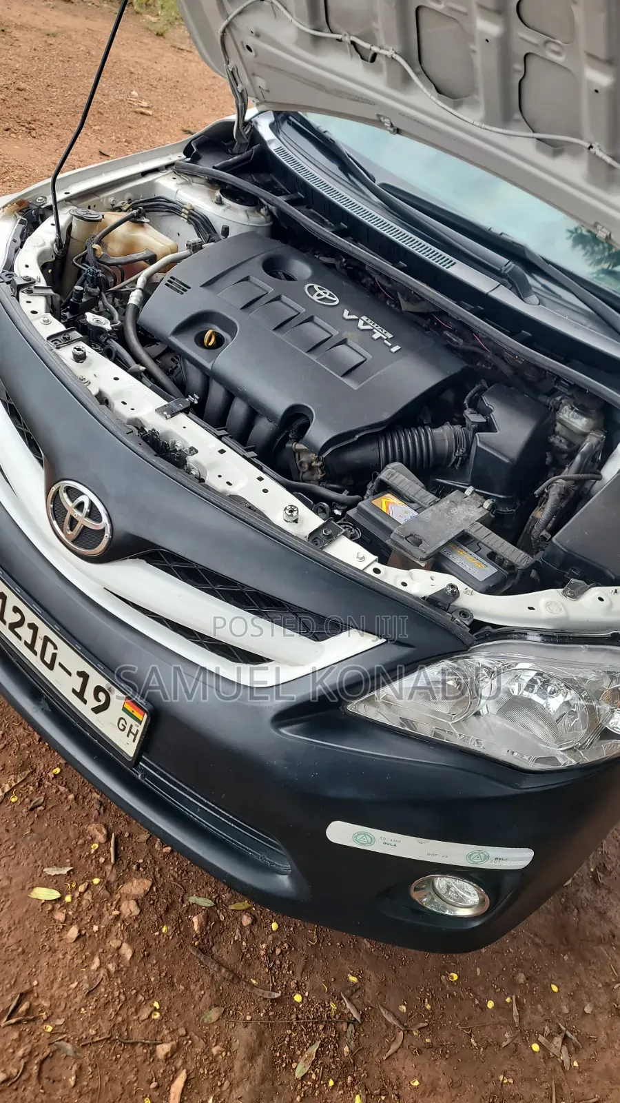 Toyota Corolla LE 4dr Sedan (1.8L 4cyl 4A) 2012 White