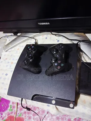 PS3 Slim Jailbreak With 2 Pads and 17games +500gig HDD and a Cable
