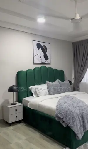 Emerald Green Luxury Queen Size Bed
