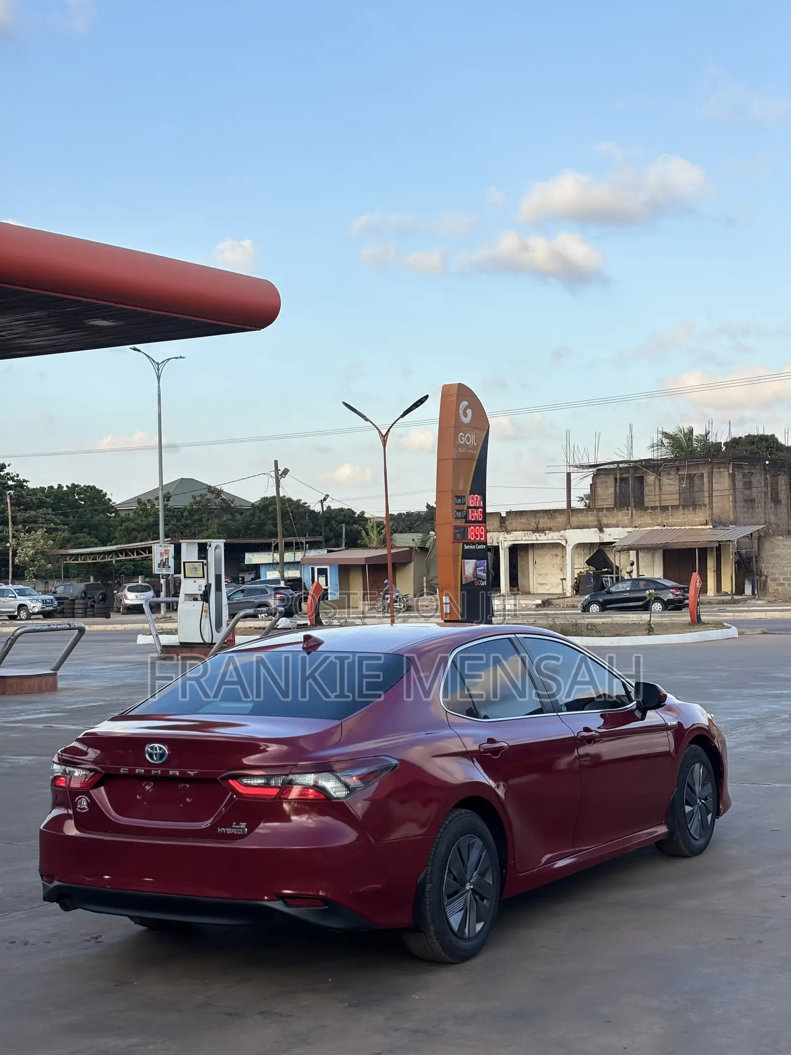 Toyota Camry LE 2022 Red