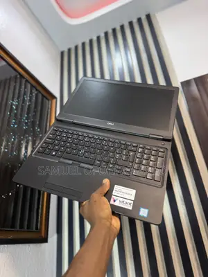 Laptop Dell Latitude E5570 8GB Intel Core i5 SSD 256GB