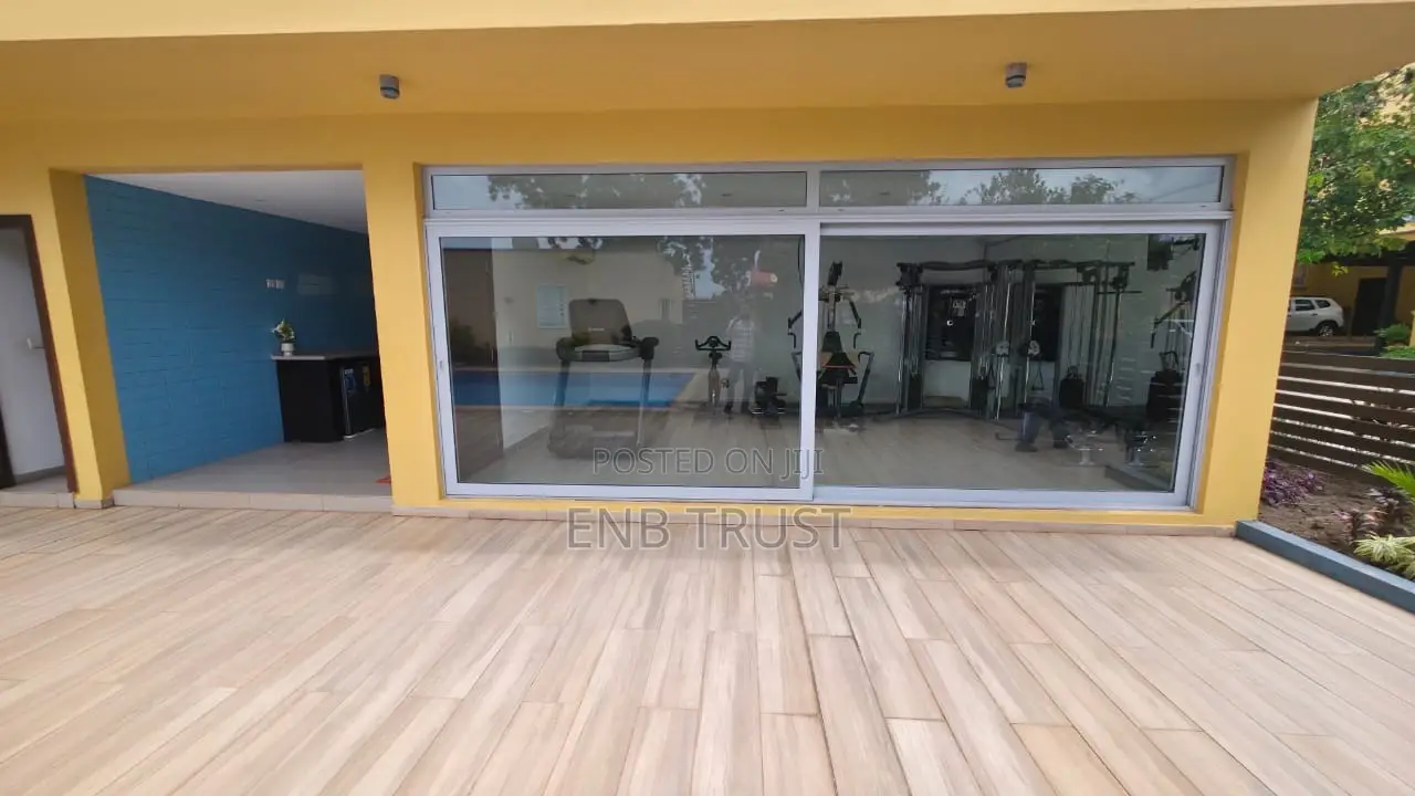 5bdrm Duplex in Cantonments, Acquinas for rent