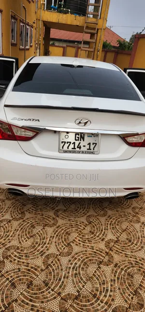 Hyundai Sonata GLS Sedan FWD (2.4L 4cyl 6A) 2013 White