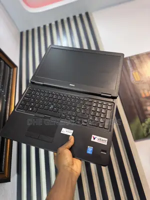 Laptop Dell Latitude E5550 8GB Intel Core i5 SSD 256GB