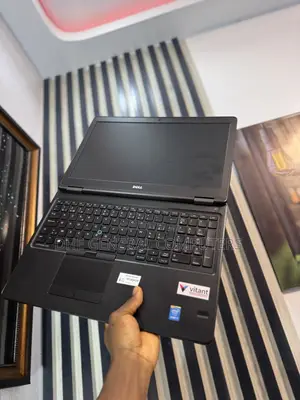 Laptop Dell Latitude E5550 8GB Intel Core i5 SSD 256GB