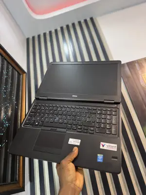 Laptop Dell Latitude E5550 8GB Intel Core i5 SSD 256GB
