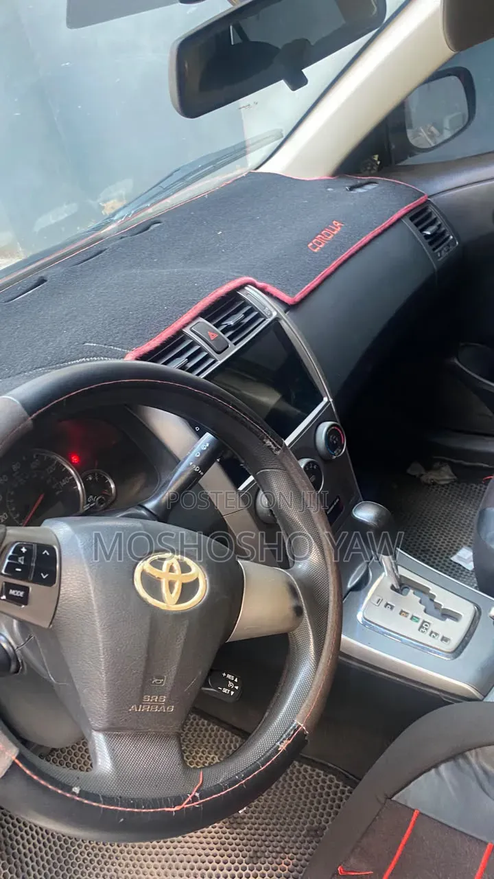 Toyota Corolla 2013 Black