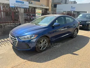 Hyundai Elantra Limited Sedan FWD (2.0L 4cyl 6A) 2017 Blue