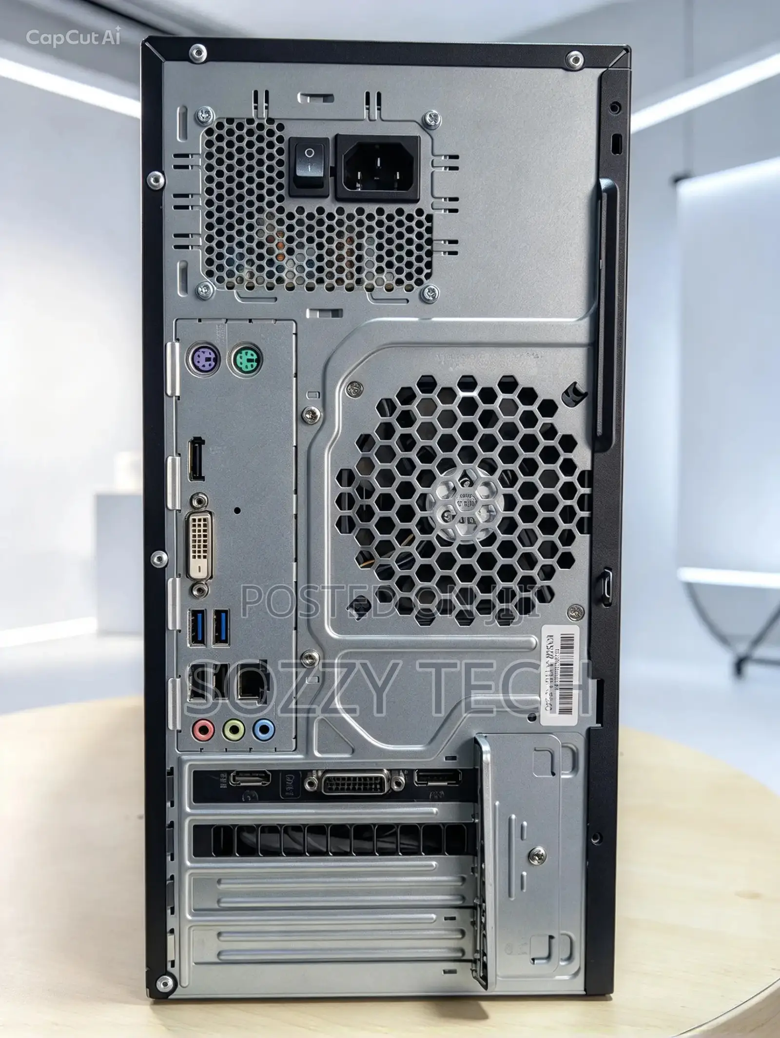 Desktop Computer Fujitsu 8GB Intel Core i7 SSD 256GB
