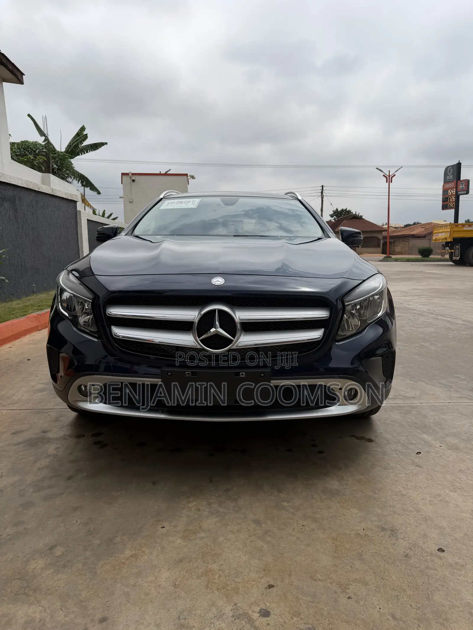 Mercedes-Benz GLA-Class GLA200 Sport Utility 4-Door (2.0L, 4cyl Turbo)