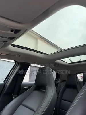 Mercedes-Benz GLA-Class GLA200 Sport Utility 4-Door (2.0L, 4cyl Turbo)