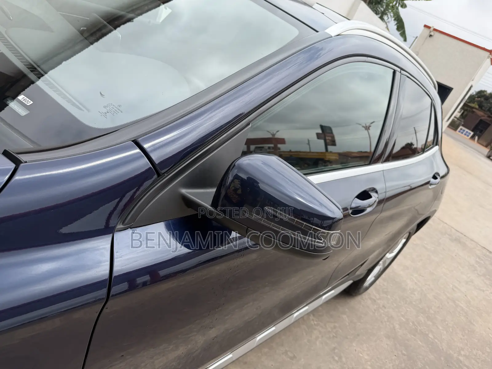 Mercedes-Benz GLA-Class GLA200 Sport Utility 4-Door (2.0L, 4cyl Turbo)