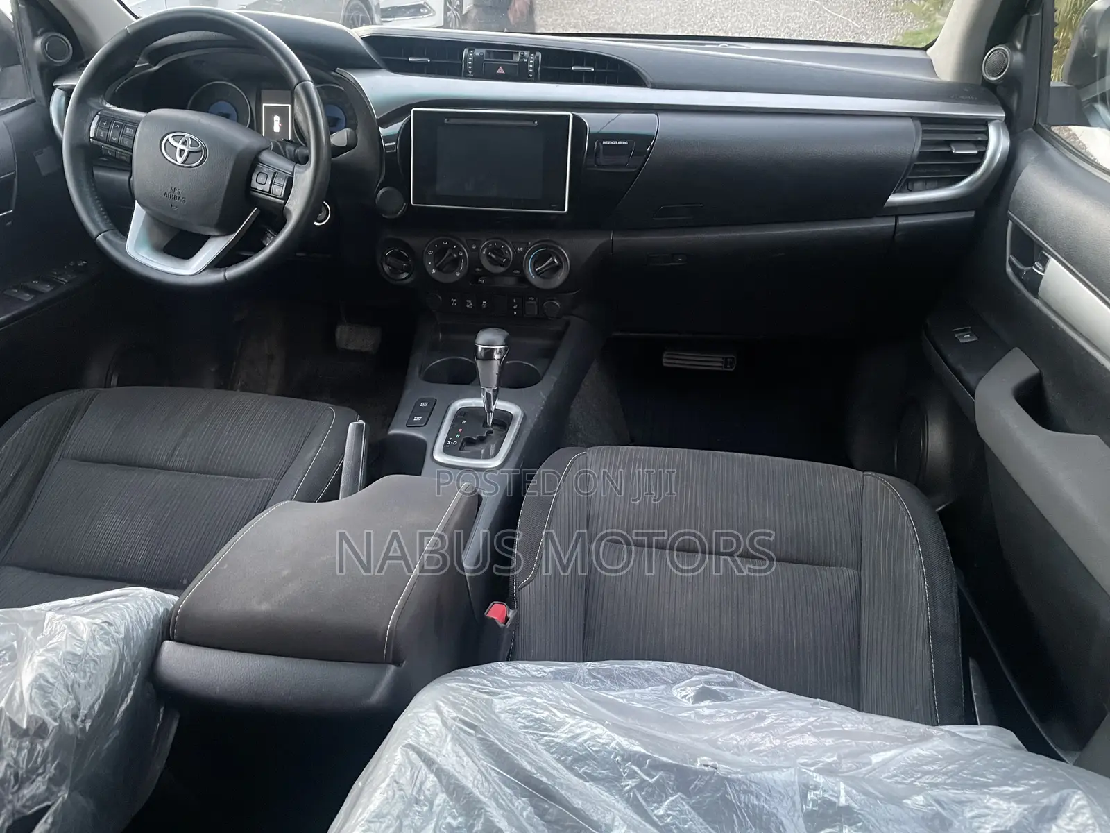 Toyota Hilux Rugged 4x4 2018 Silver
