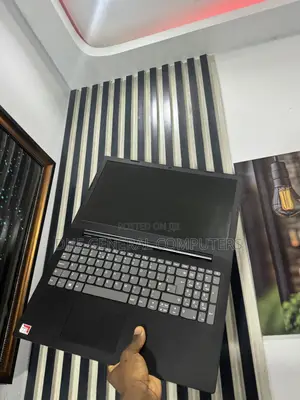 Laptop Lenovo Ideapad V14 IGL 8GB AMD SSD 256GB