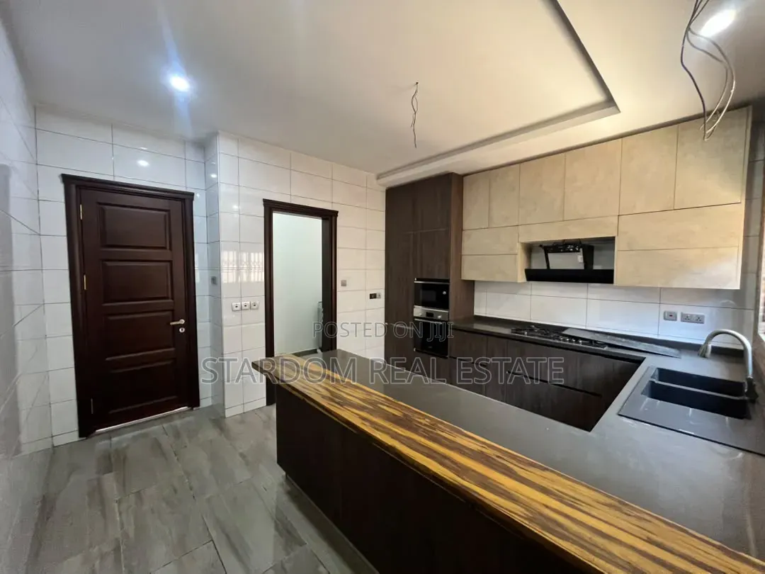 5bdrm Duplex in East Legon, A&C Mall Area for rent