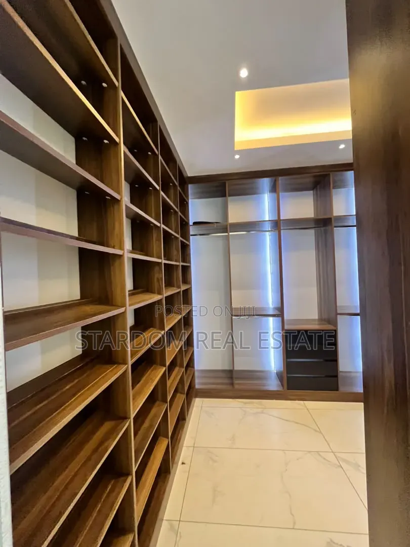 5bdrm Duplex in East Legon, A&C Mall Area for rent