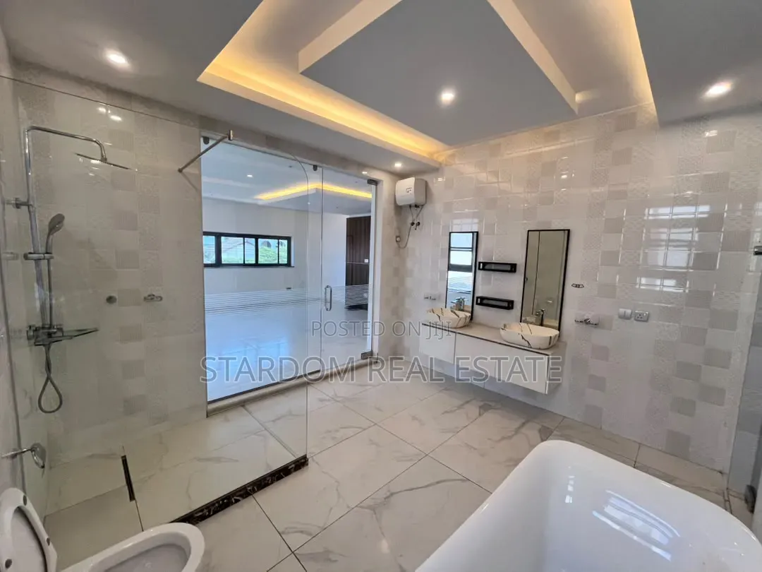 5bdrm Duplex in East Legon, A&C Mall Area for rent