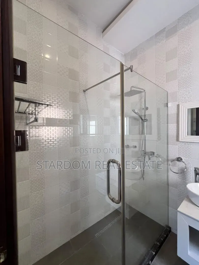 5bdrm Duplex in East Legon, A&C Mall Area for rent