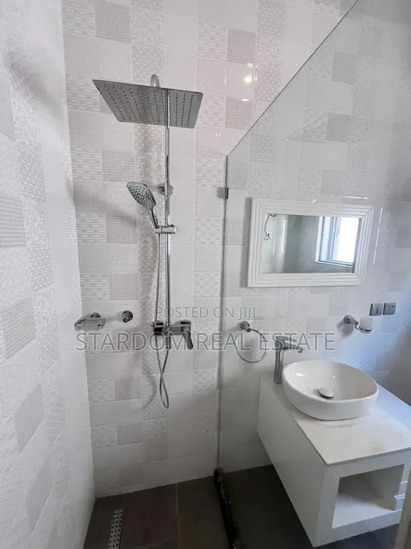 5bdrm Duplex in East Legon, A&C Mall Area for rent