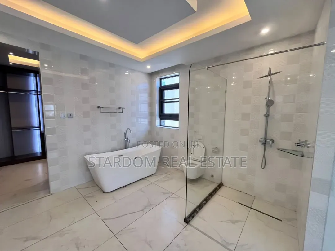 5bdrm Duplex in East Legon, A&C Mall Area for rent