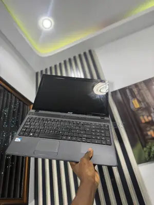 Laptop Acer AS5755 8GB Intel Pentium HDD 500GB