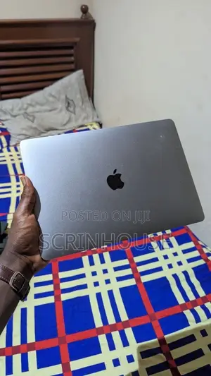 Laptop Apple MacBook Pro 2019 8GB Intel Core i5 SSHD (Hybrid) 512GB