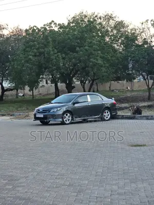 Toyota Corolla S 4dr Sedan (1.8L 4cyl 4A) 2013 Gray