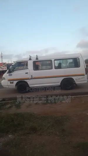 Hyundai H-100 2002 White