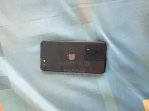 Apple iPhone SE (2020) 64 GB Black