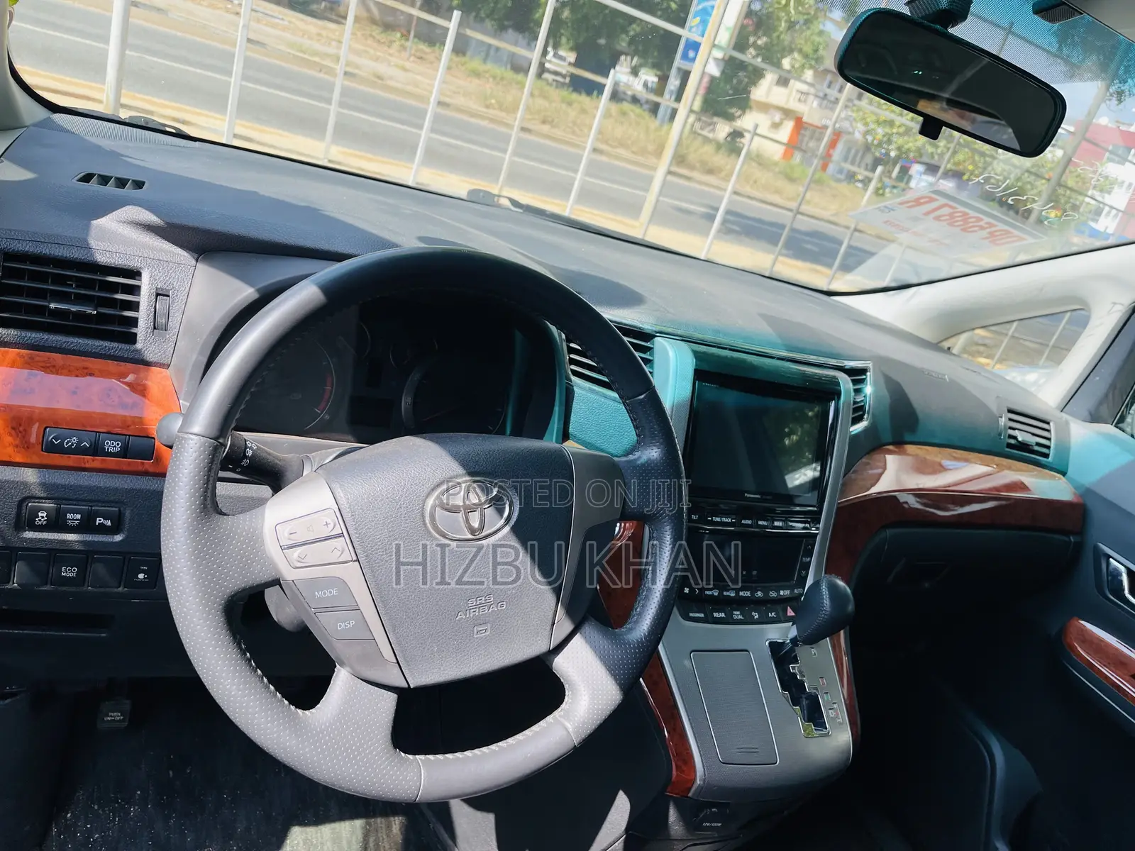 Toyota Vellfire Z 2.4 FWD 7-Seater 2013 Black