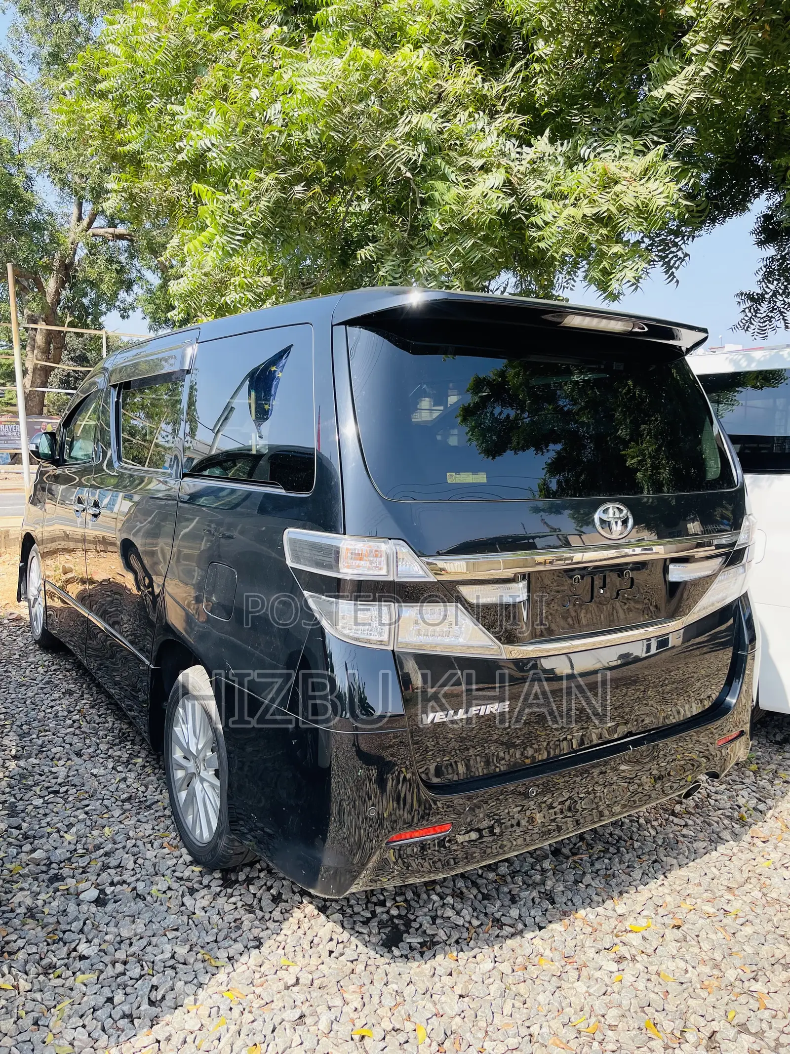 Toyota Vellfire Z 2.4 FWD 7-Seater 2013 Black
