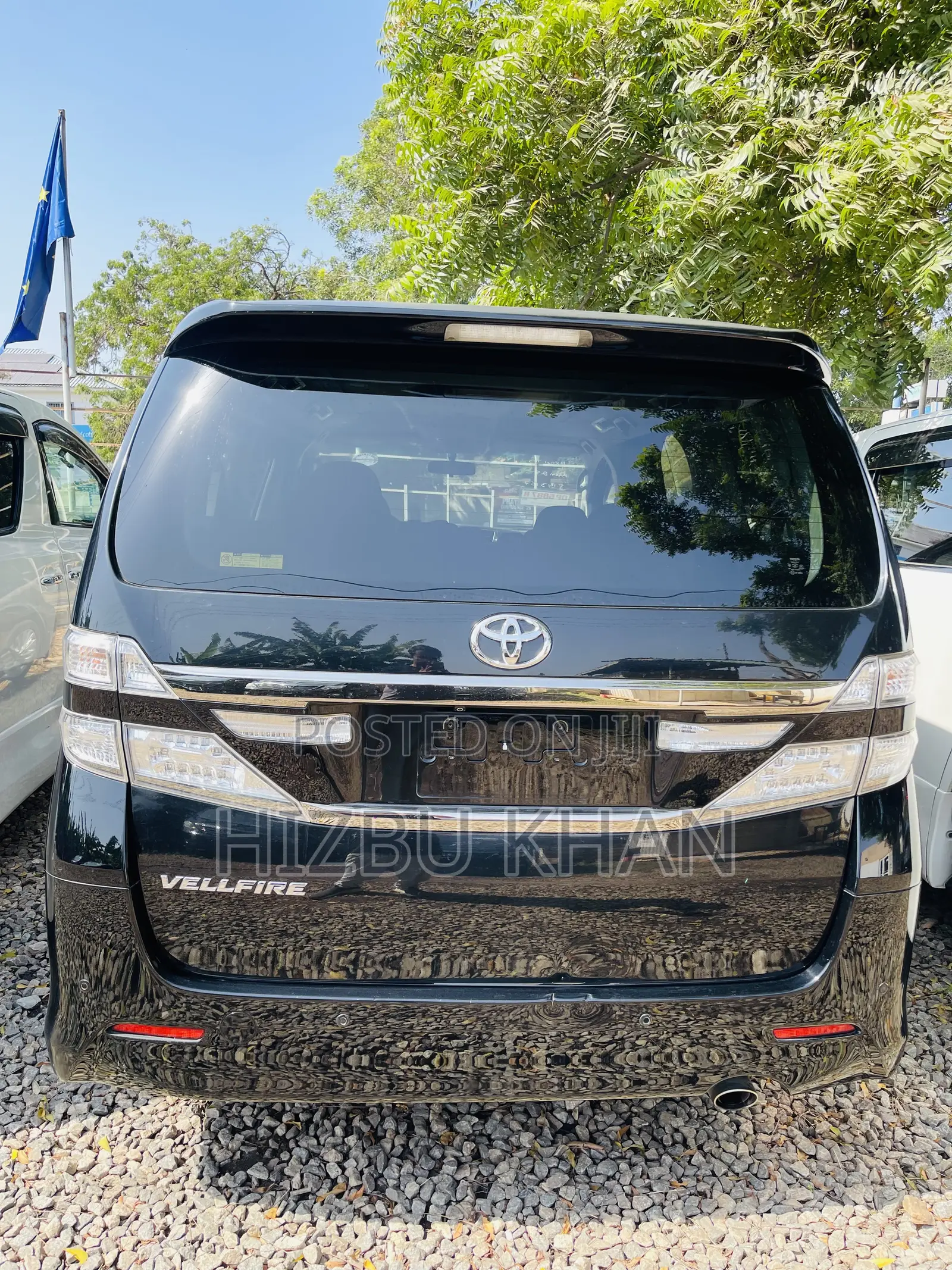 Toyota Vellfire Z 2.4 FWD 7-Seater 2013 Black