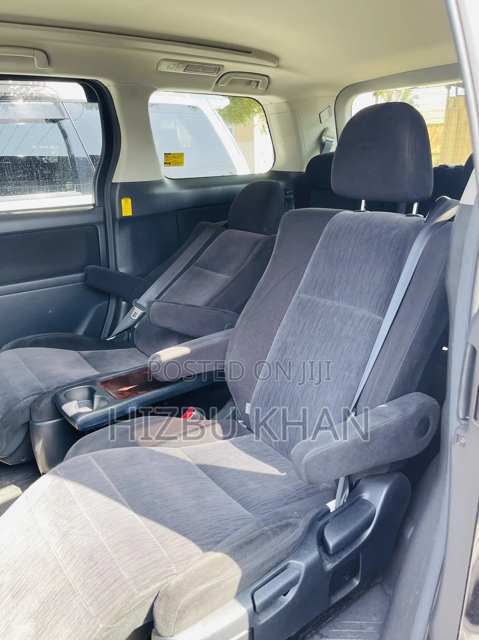 Toyota Vellfire Z 2.4 FWD 7-Seater 2013 Black