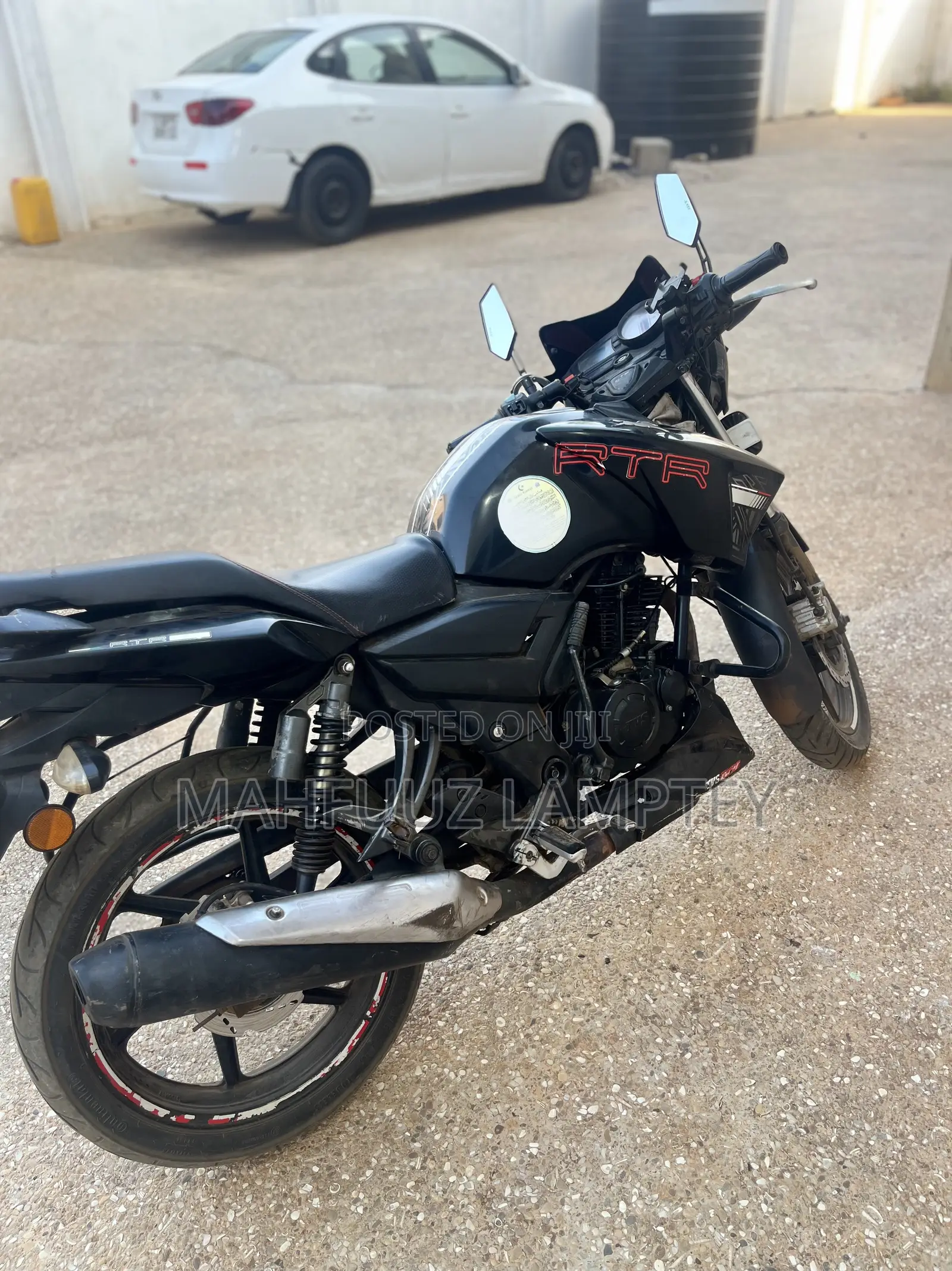 TVS Apache 180 RTR 2025 Black