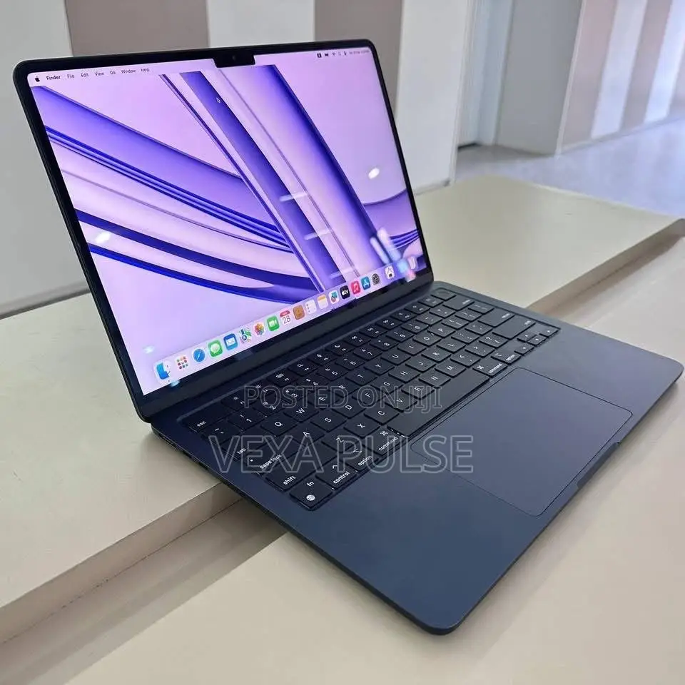 Laptop Apple MacBook Air 2022 M2 8GB Apple M2 SSD 256GB