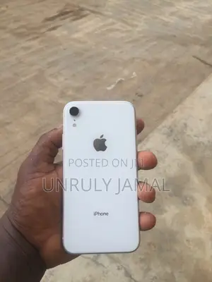 Apple iPhone XR 64 GB White