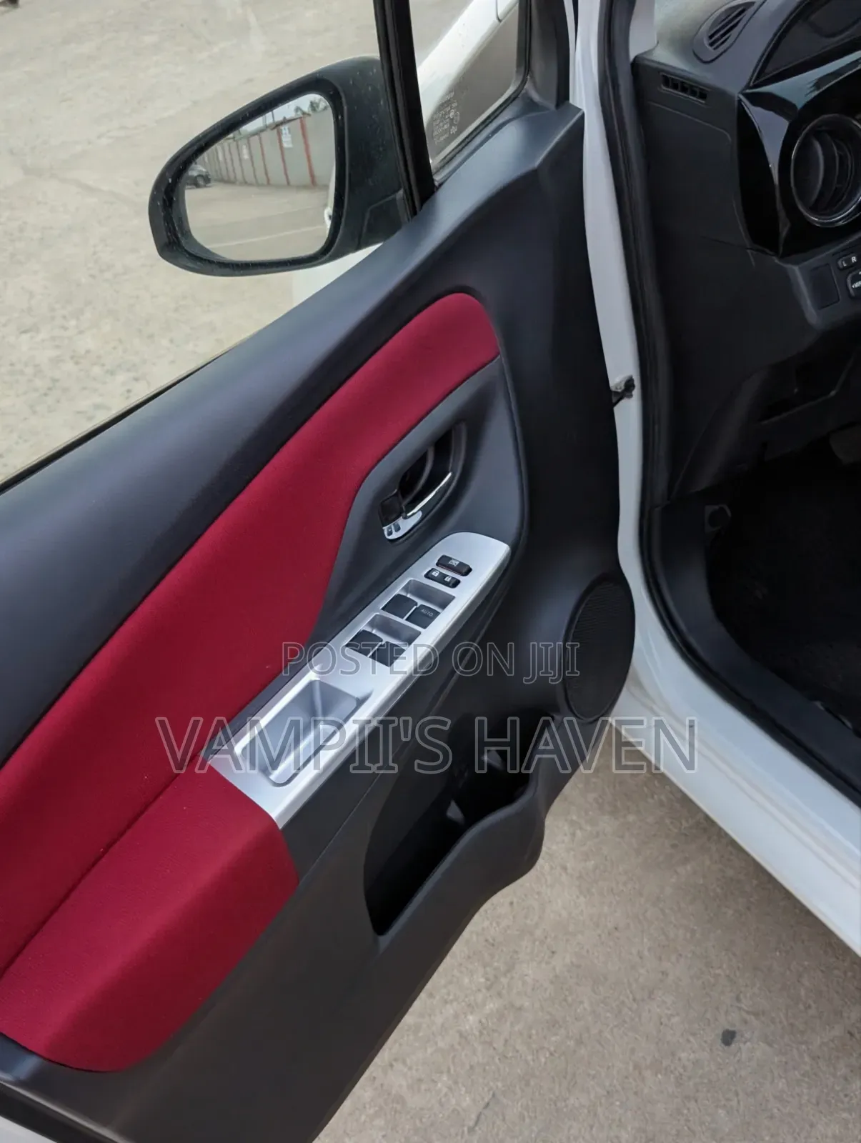 Toyota Vitz 1.3 AWD 3dr 2015 Pearl
