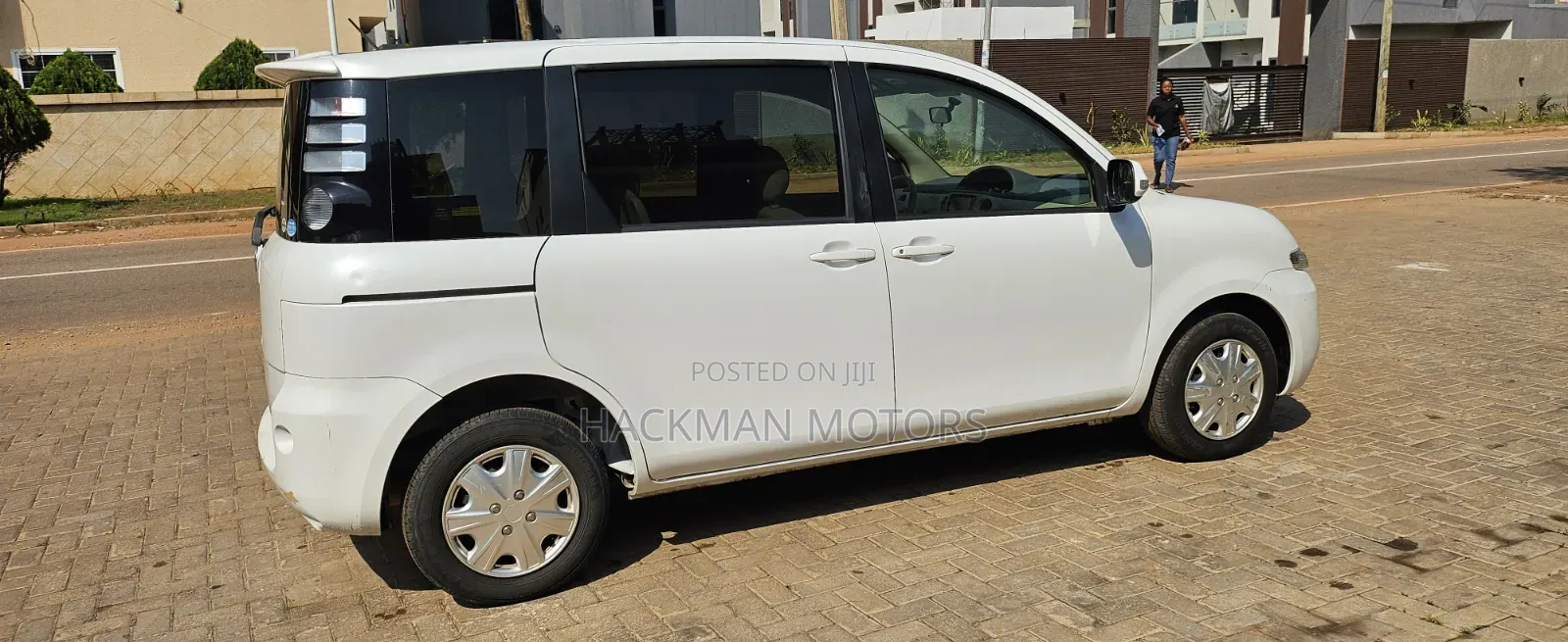 Toyota Sienta 1.5 FWD 2012 White