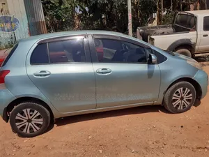 Toyota Vitz 2010 Green