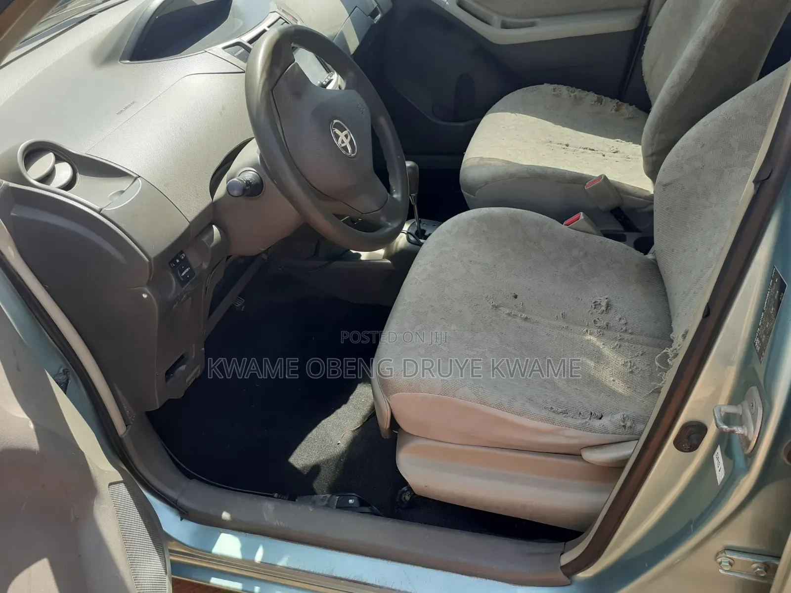Toyota Vitz 2010 Green