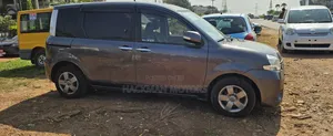 Toyota Sienta 2013 Gray