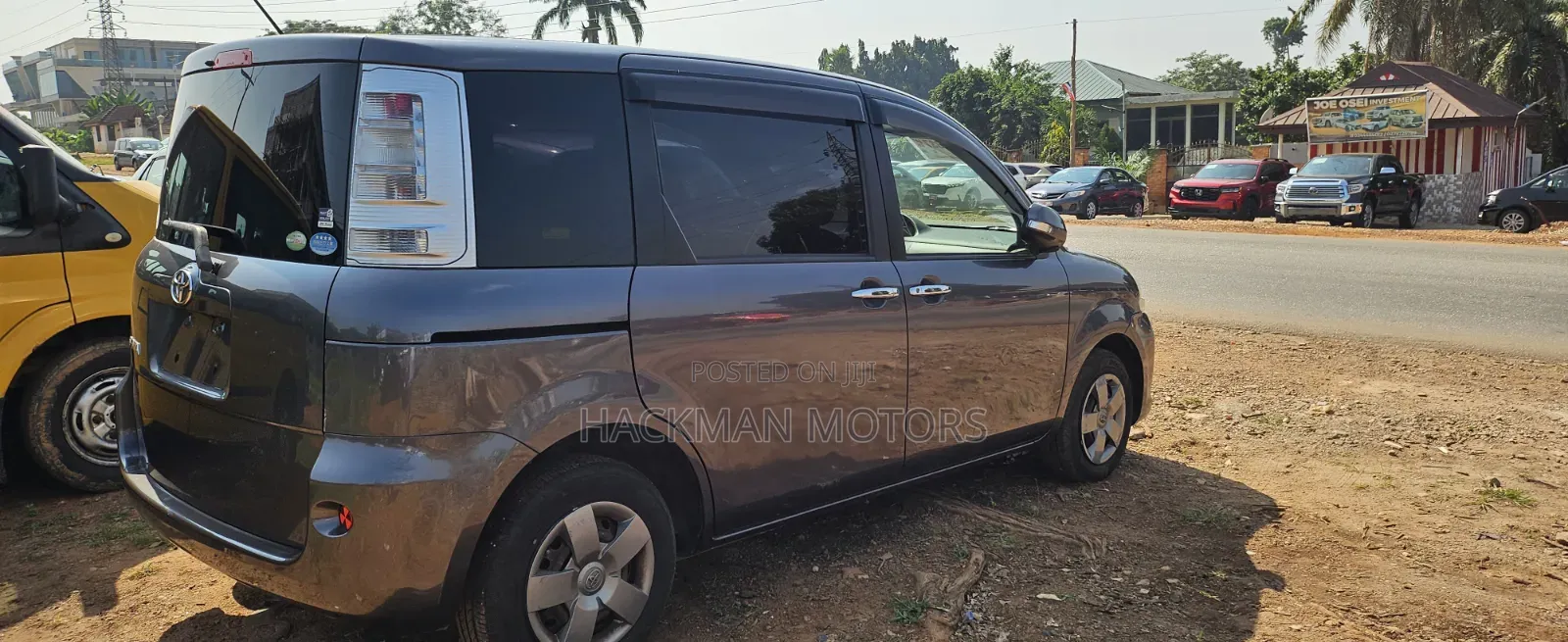 Toyota Sienta 2013 Gray