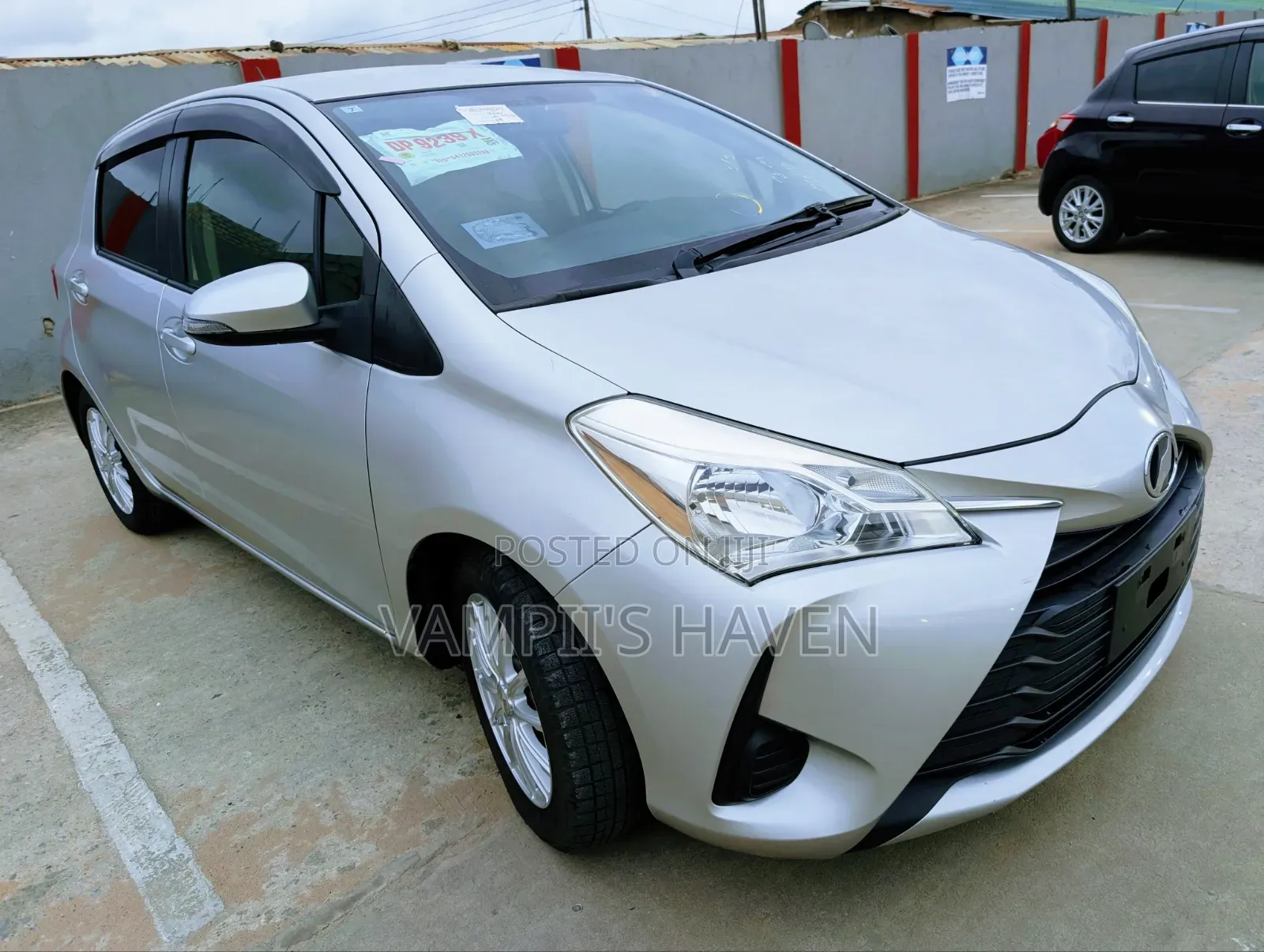Toyota Vitz 1.3 FWD 5dr 2018 Silver