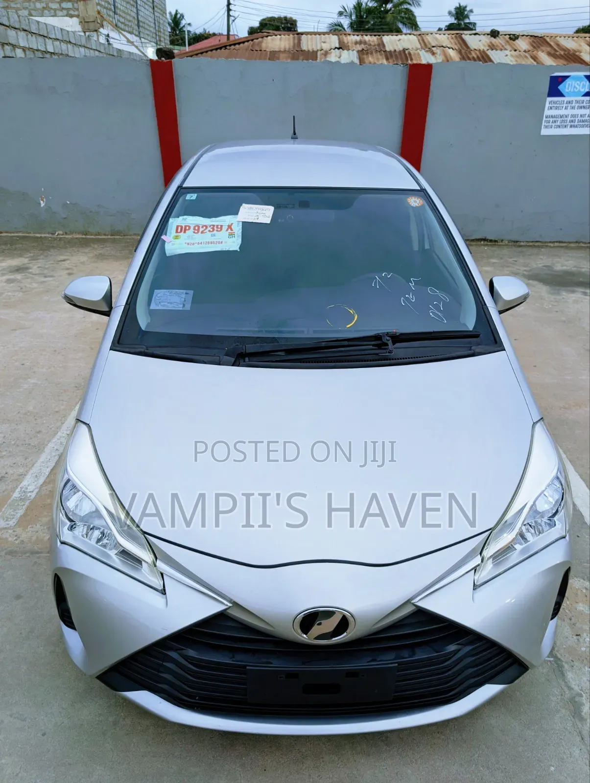 Toyota Vitz 1.3 FWD 5dr 2018 Silver