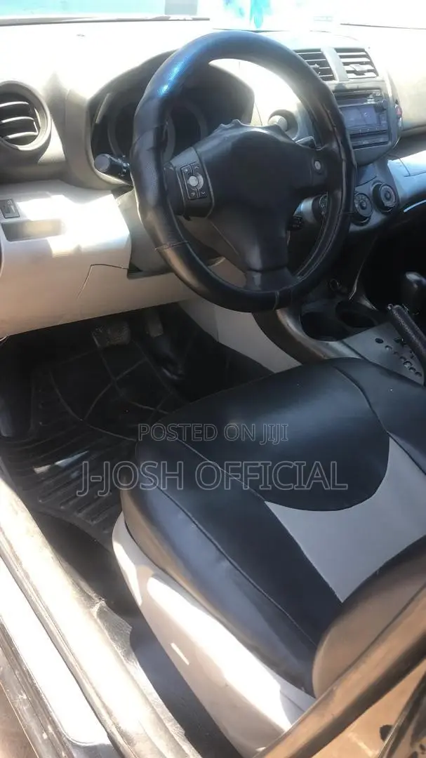 Toyota RAV4 2012 Black