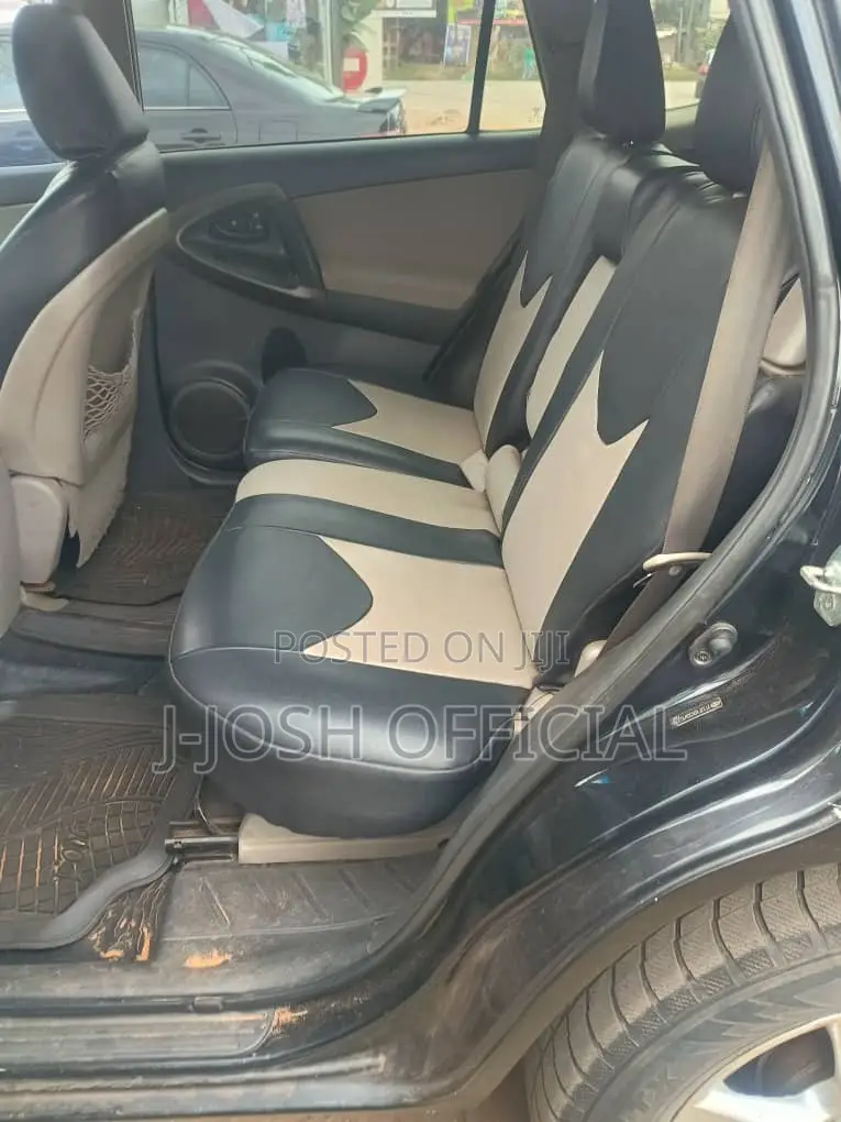Toyota RAV4 2012 Black