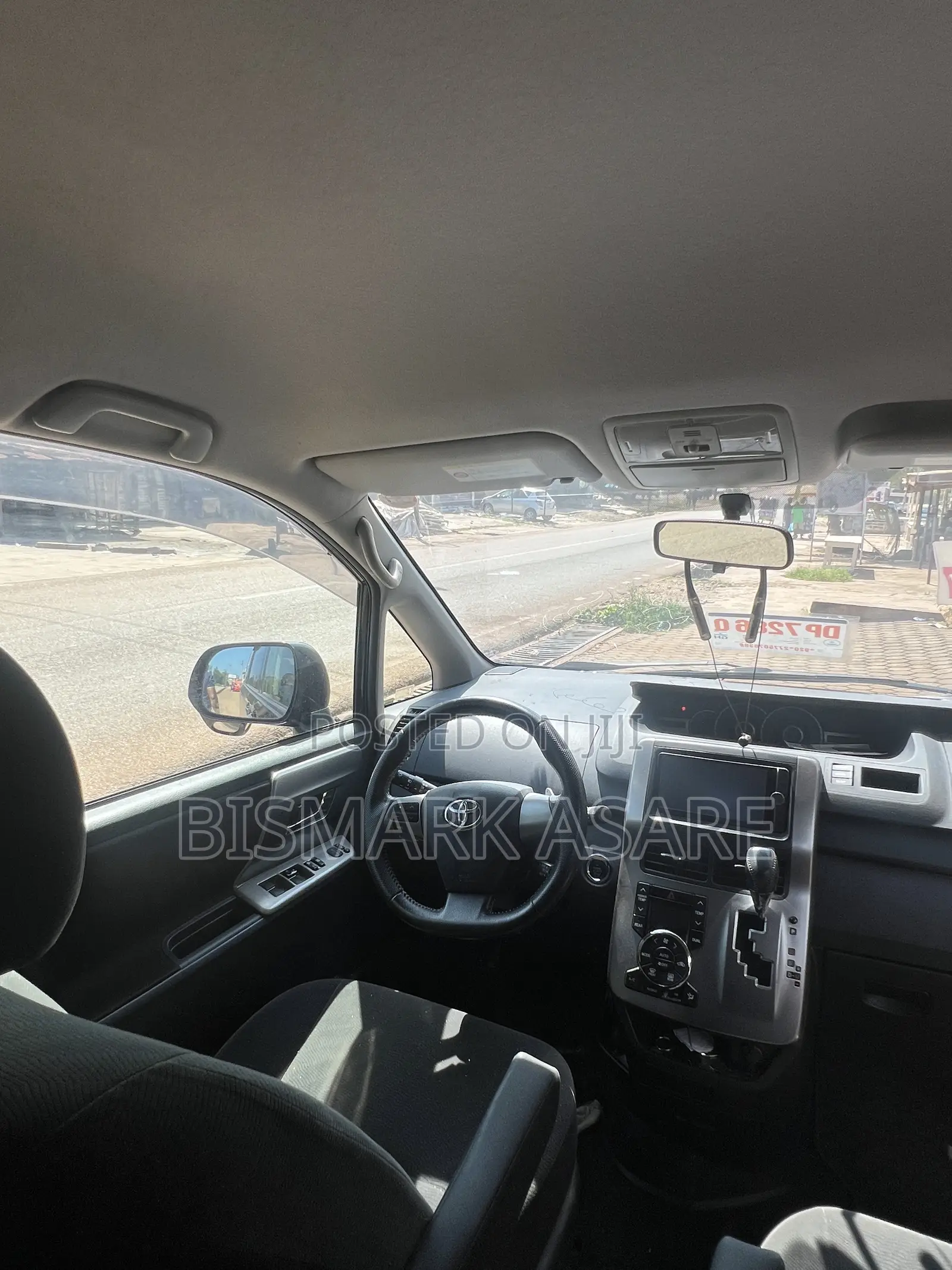 Toyota Voxy 2013 Black